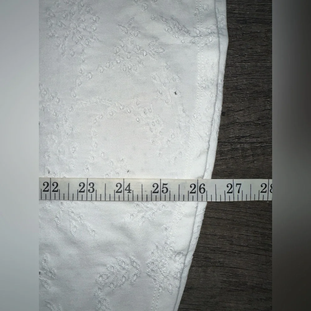 T Tahari Woman White Scoop‎ Neck Eyelet Flutter Sleeve Top Size 1X